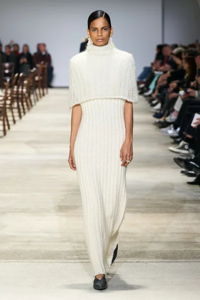 Look 8